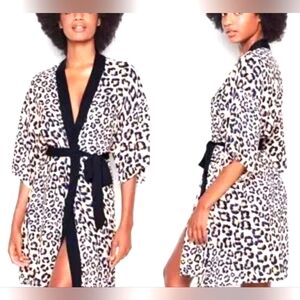 VICTORIA'S SECRET Oversized Handkerchief Kimono Robe Natural Leopard XS/S NEW